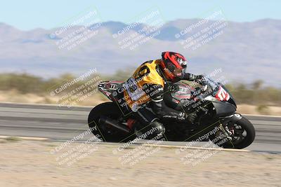 media/Nov-16-2025-Race Pace (Sun) [[8c5fa54630]]/Non Verified Riders (1st 20 Minutes)/3-Turn 3 Inside (11am)/